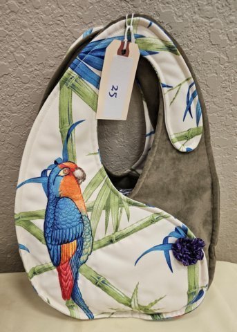 sch2025pelusimarilynmacaw.jpg